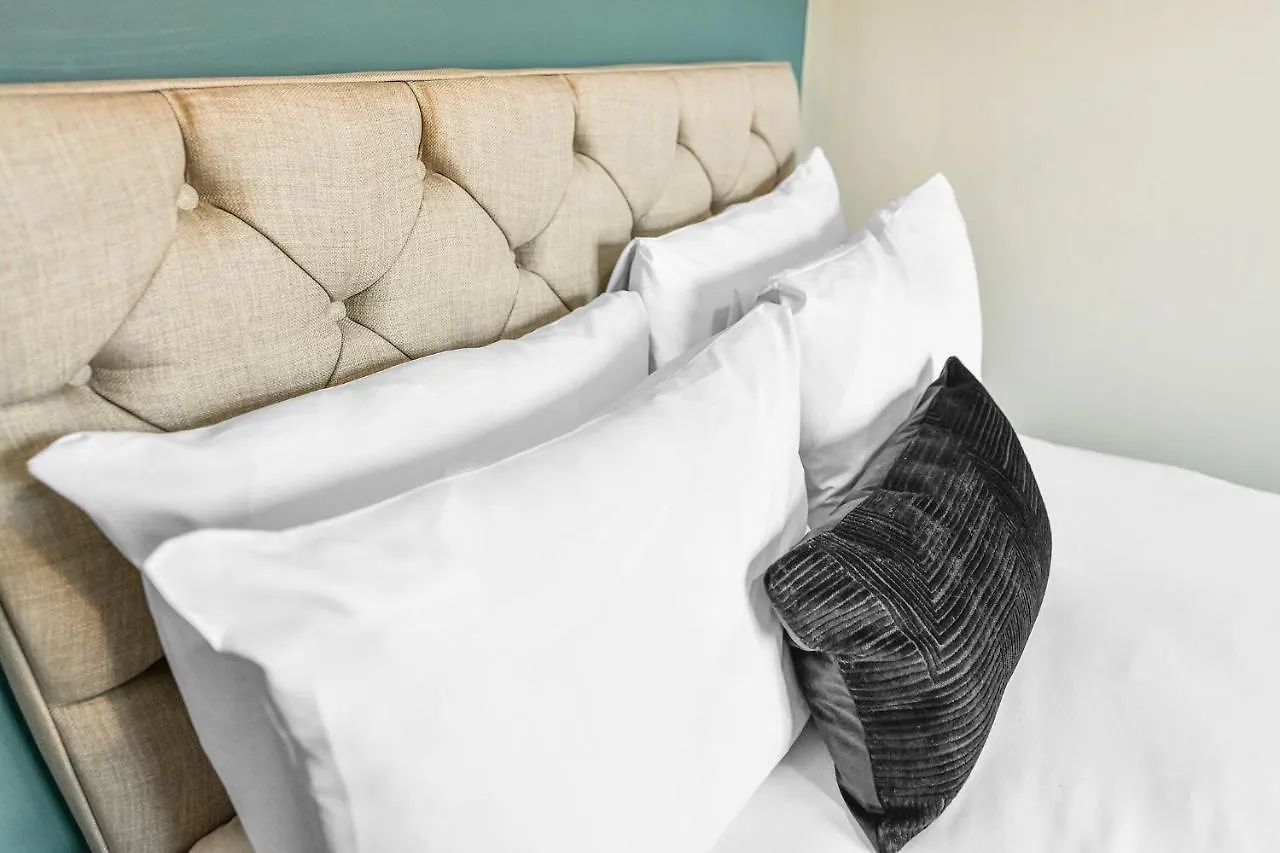 Holiday home Haydn House Luxurious Retreat - 4 Bedroom, 10 Guest Max, Perfect Home Away From Home Nottingham