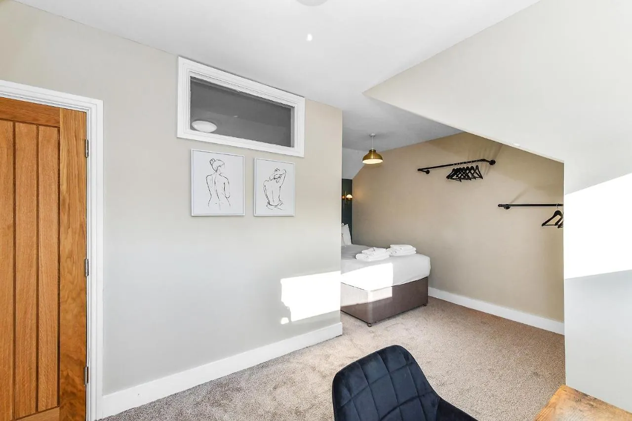Haydn House Luxurious Retreat - 4 Bedroom, 10 Guest Max, Perfect Home Away From Home Nottingham 0*,