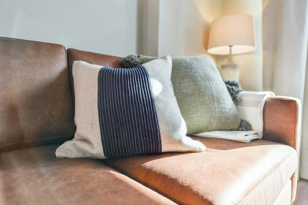Haydn House Luxurious Retreat - 4 Bedroom, 10 Guest Max, Perfect Home Away From Home Nottingham