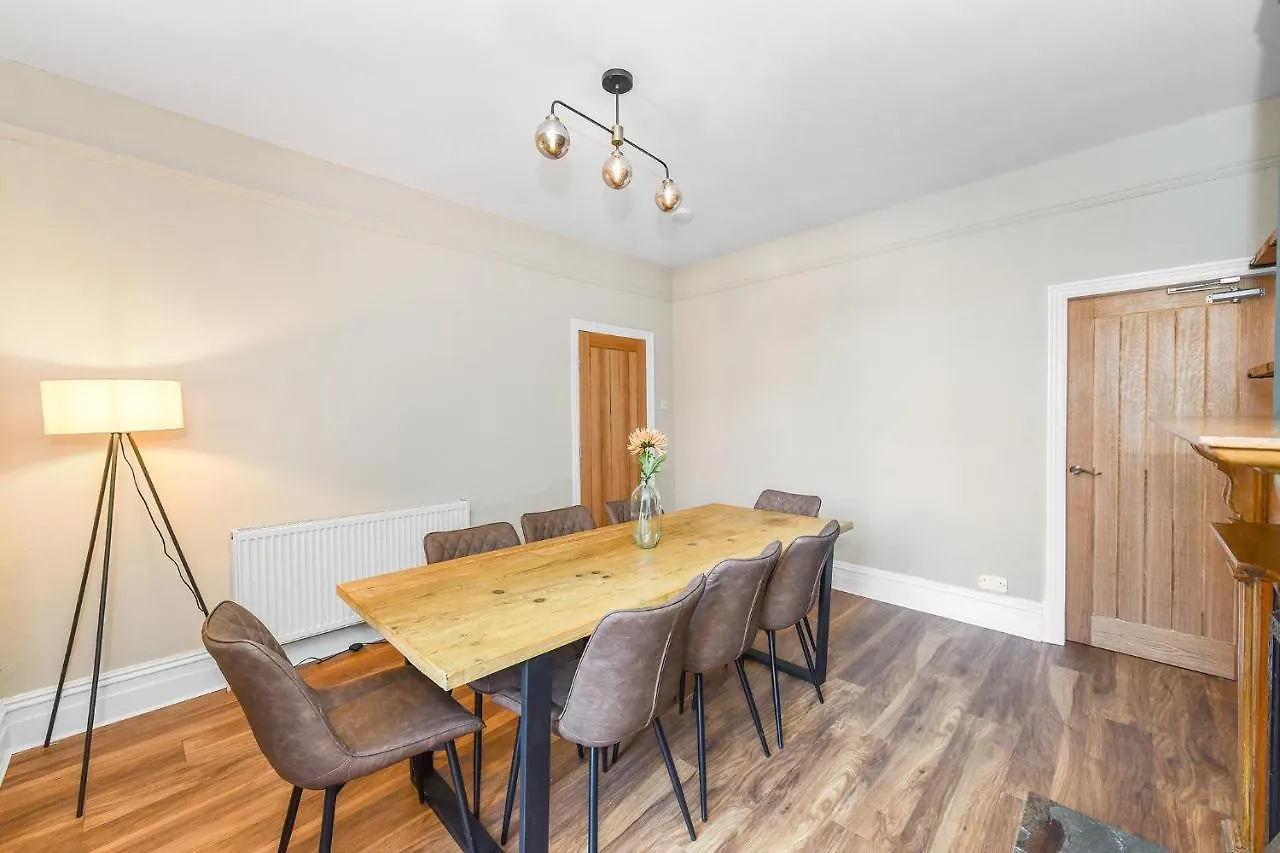 Haydn House Luxurious Retreat - 4 Bedroom, 10 Guest Max, Perfect Home Away From Home Nottingham United Kingdom